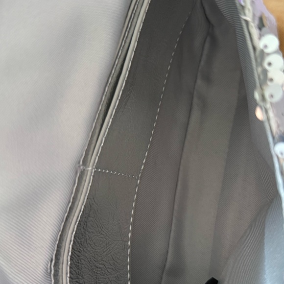 Nicole Miller Silver Metallic Crossbody NWT - Picture 4 of 4